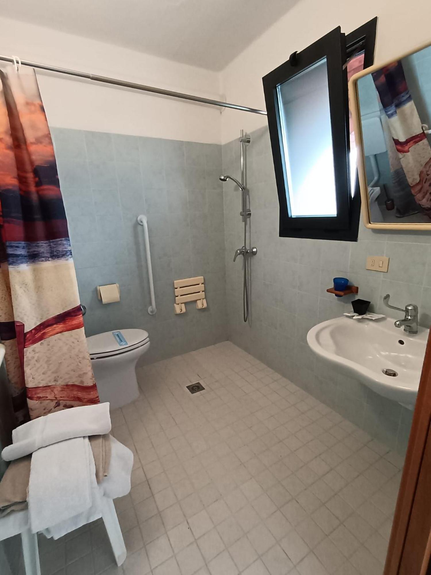 Brussa 340 Hotel Luaran gambar